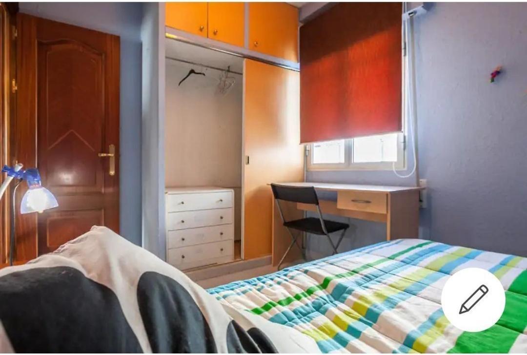 Piso Con Buena Red Wiffi Fibra Optica Alquiler De Habitaciones Seville Ngoại thất bức ảnh