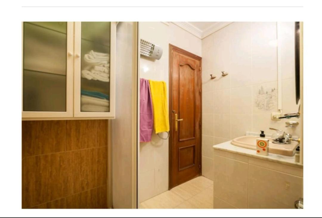 Piso Con Buena Red Wiffi Fibra Optica Alquiler De Habitaciones Seville Ngoại thất bức ảnh