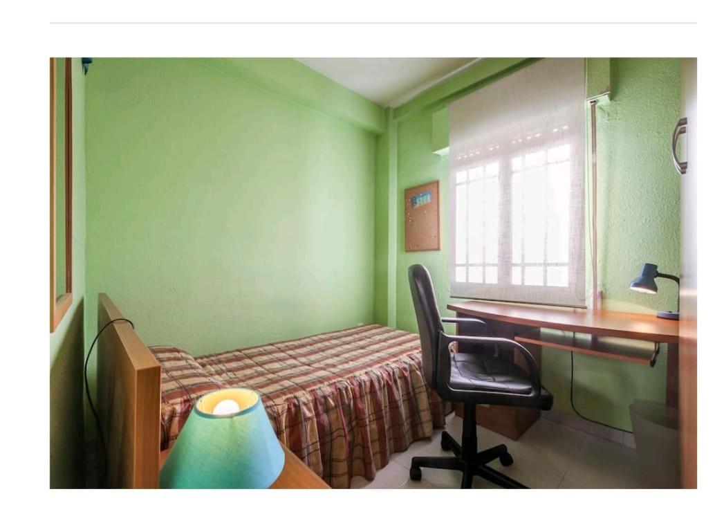 Piso Con Buena Red Wiffi Fibra Optica Alquiler De Habitaciones Seville Ngoại thất bức ảnh